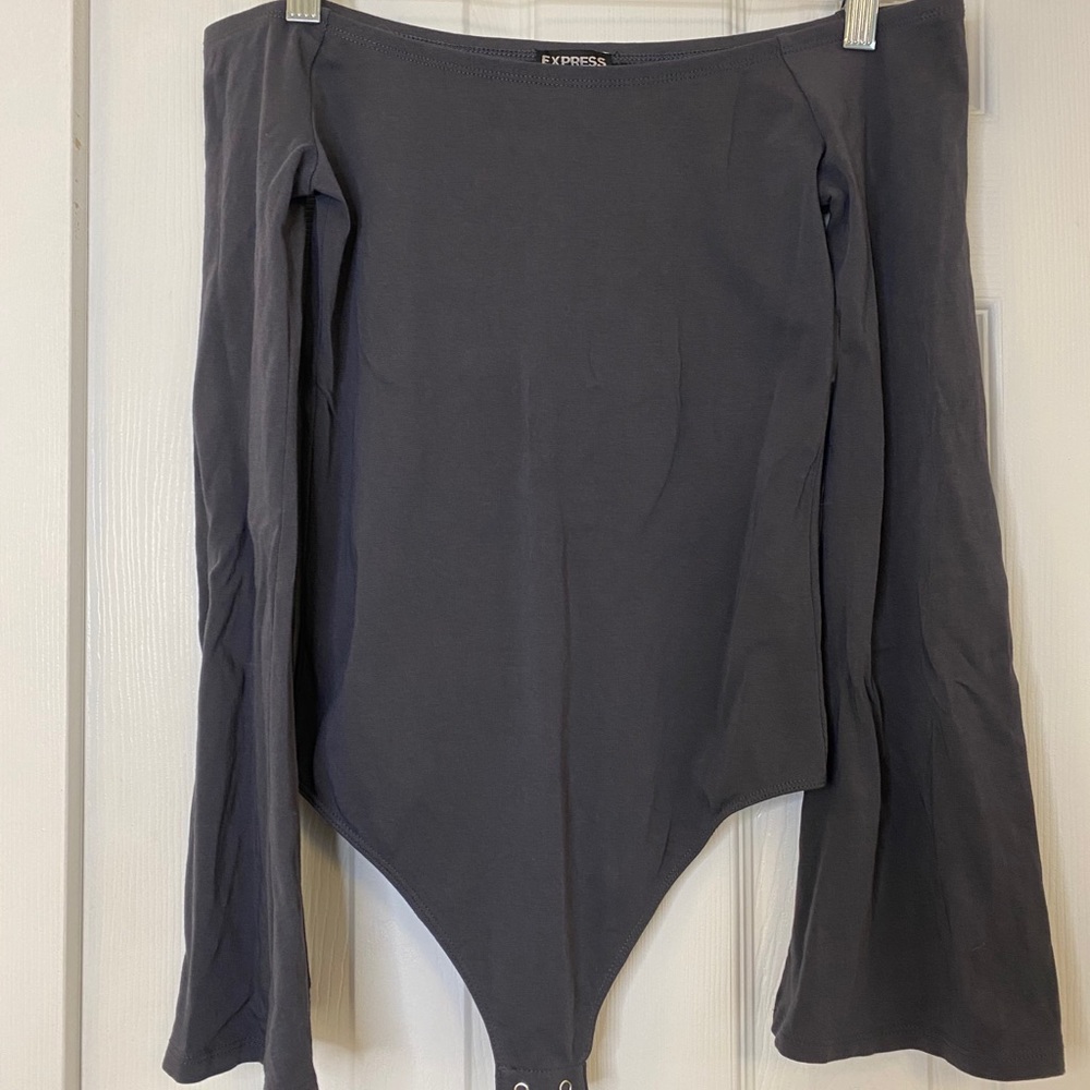 Express bell sleeve body suit